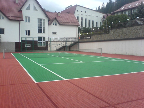 Bergo Tennis Санаторий Карпаты Яремче